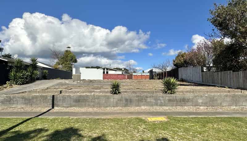 28A High Street East, Waitara