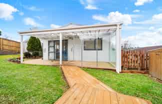 2/109 Target Road, Totara Vale