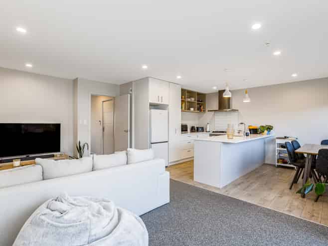 15 Kamana Way, Porirua