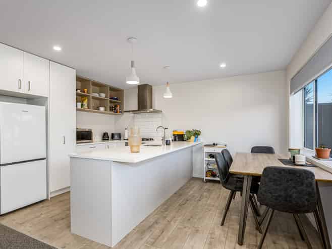 15 Kamana Way, Porirua