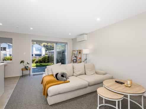 15 Kamana Way, Porirua