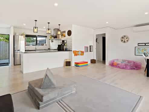 15a Meadow Drive, Whitianga