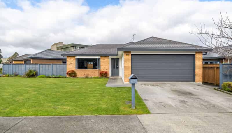 13 Talbot Grove, Trentham