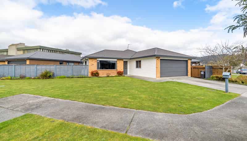13 Talbot Grove, Trentham