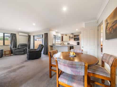13 Talbot Grove, Trentham