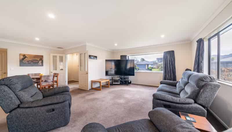 13 Talbot Grove, Trentham