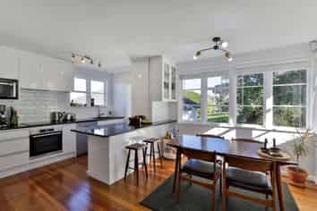 14 Mountfield Terrace, Mount Albert