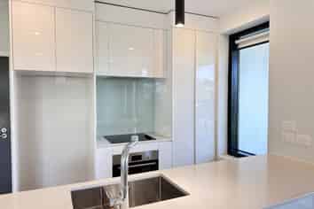 101/12 Barrack Road , Mount Wellington