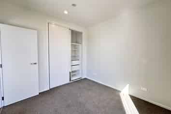 101/12 Barrack Road , Mount Wellington