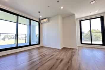 101/12 Barrack Road , Mount Wellington