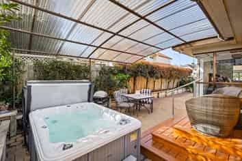 1B Bluefin Way, West Harbour