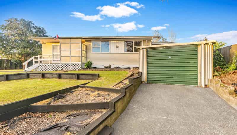 35 Tairere Crescent, Papakura