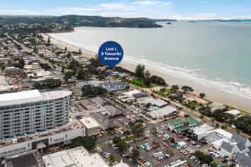 OREWA SHOP - OWNER-OCCUPIERS!
