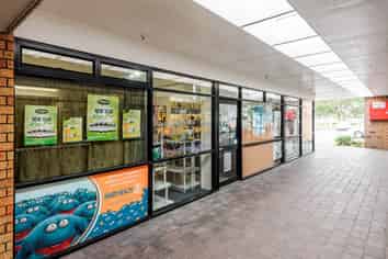OREWA SHOP - OWNER-OCCUPIERS!
