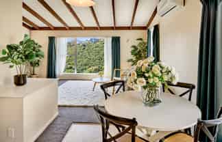 34a Colchester Crescent, Newlands