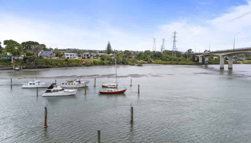 17E Pakuranga Road, Pakuranga