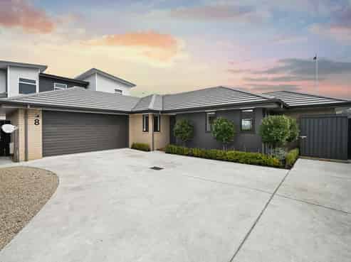 8 Pragma Rise, Rototuna North