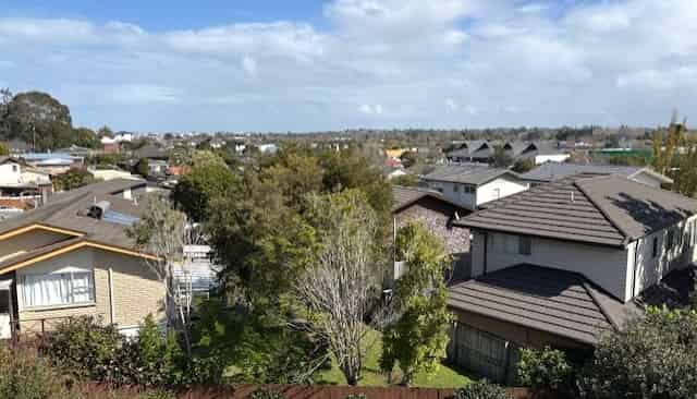 523F Pakuranga Road, Howick