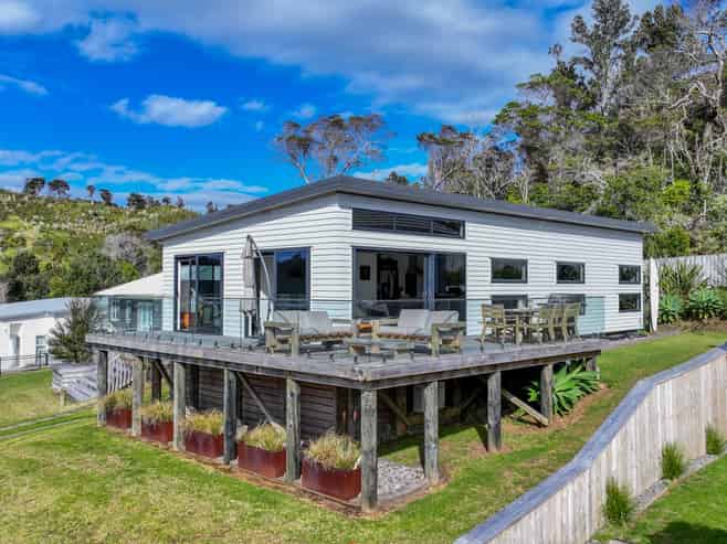 20 Ross Place, Whiritoa