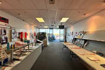 Prime Retail Space in Corner Site Shopping Centre