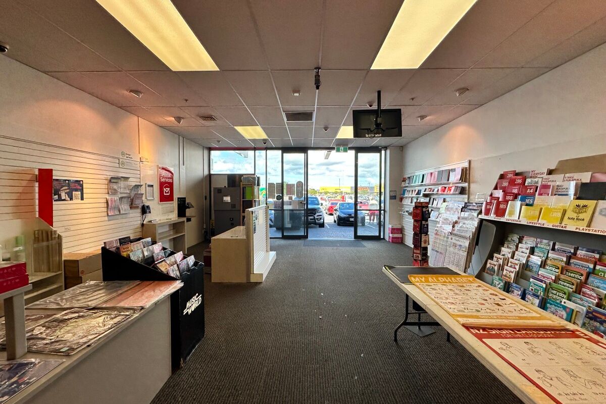Prime Retail Space in Corner Site Shopping Centre - Vista 2
