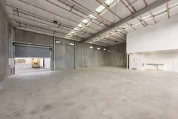 High-Exposure Industrial Unit 