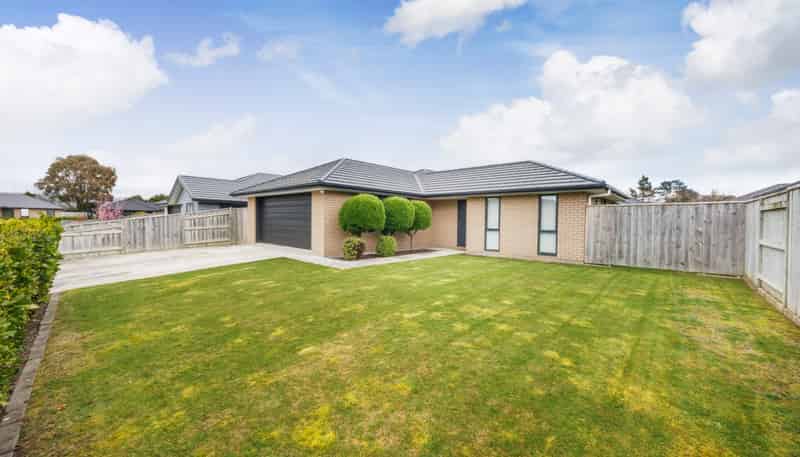 10 Pearl Grove, Ashhurst