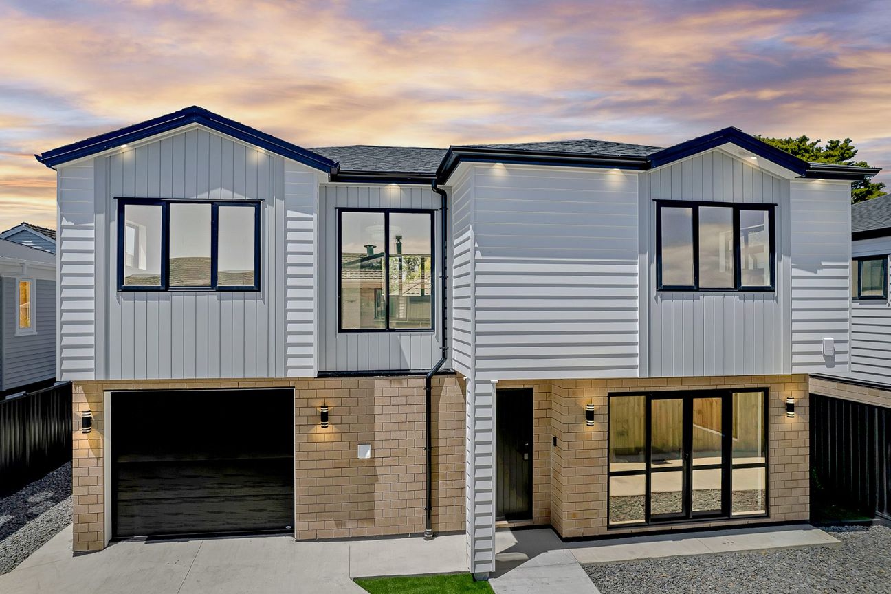Simply Stunning – Brand New Beauty – Weymouth - Vista 2