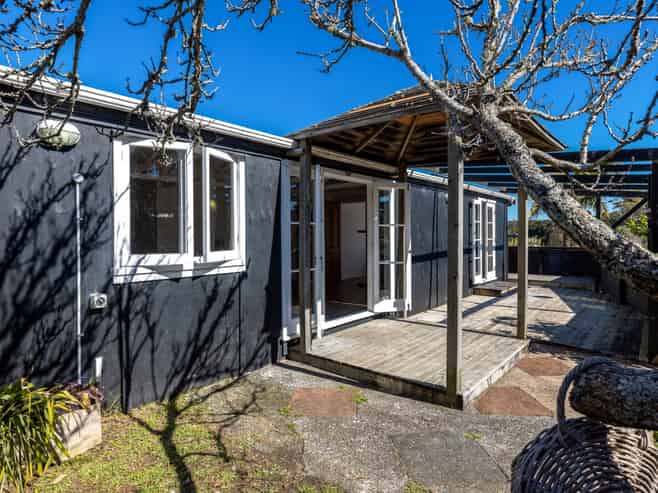 48A Erua Road, Ostend