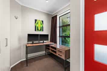 12 Begley Place, Frimley