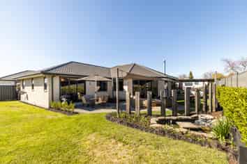 12 Begley Place, Frimley