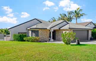 35 Blue Heron Rise, Stanmore Bay