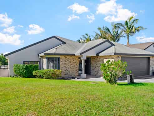 35 Blue Heron Rise, Stanmore Bay