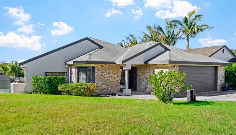 35 Blue Heron Rise, Stanmore Bay