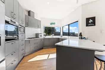 35 Blue Heron Rise, Stanmore Bay