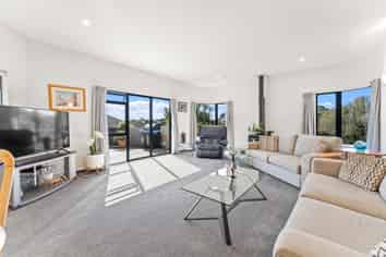 35 Blue Heron Rise, Stanmore Bay