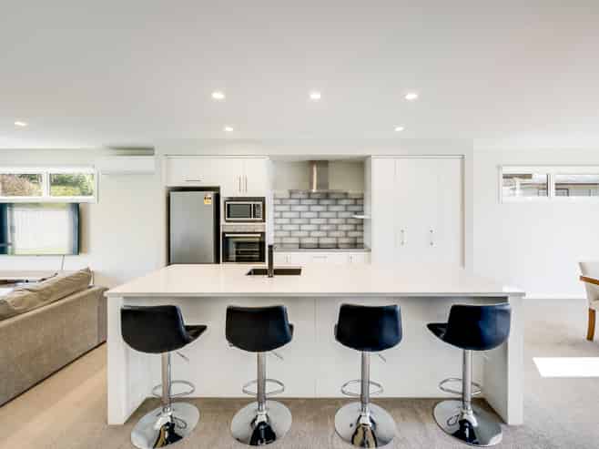 44A Downing Avenue, Pirimai