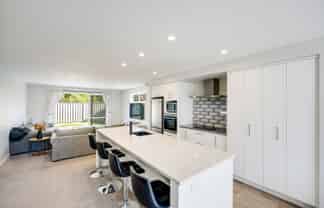 44A Downing Avenue, Pirimai