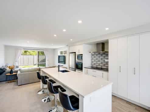 44A Downing Avenue, Pirimai