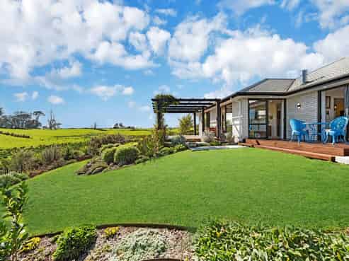 6C Goble Road, Clarks Beach