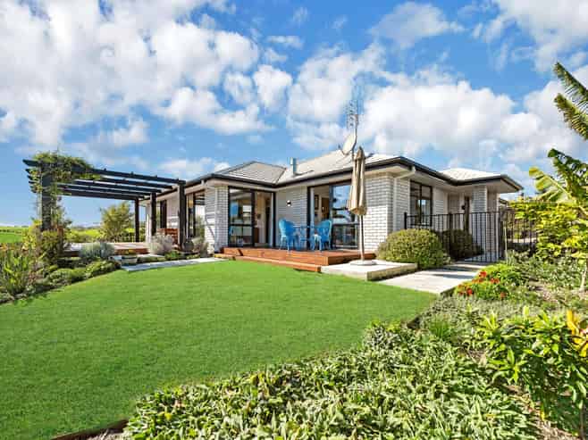 6C Goble Road, Clarks Beach