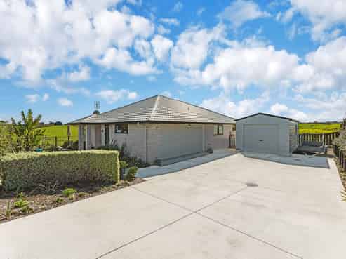 6C Goble Road, Clarks Beach