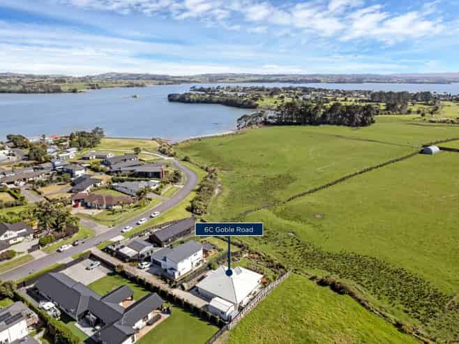 6C Goble Road, Clarks Beach