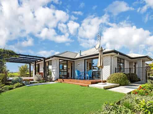 6C Goble Road, Clarks Beach