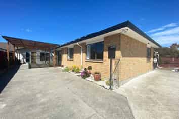 96 Saint Johns Street, Woolston