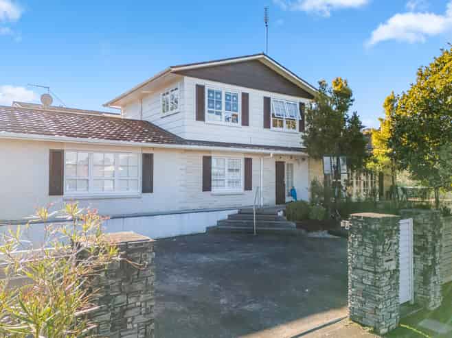2 King Richard Place, Browns Bay