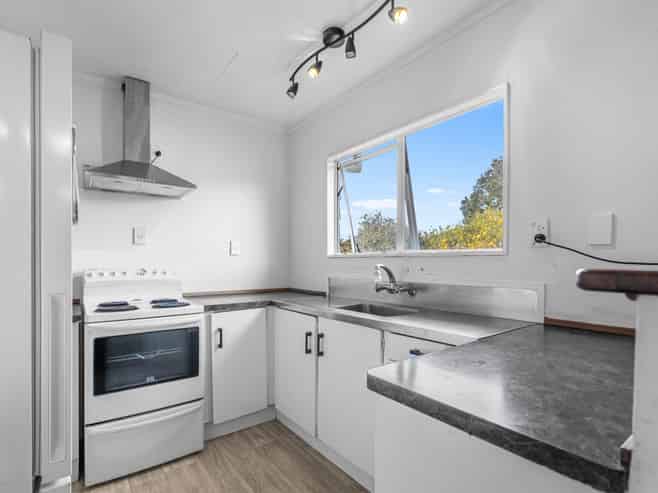 9A Henderson Crescent, Parkvale