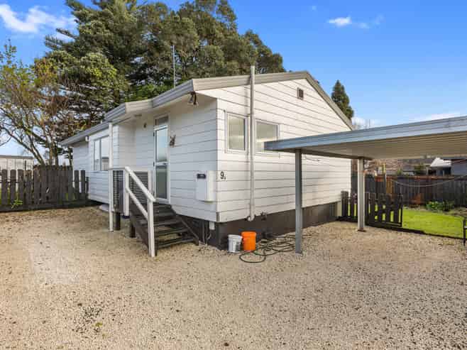 9A Henderson Crescent, Parkvale