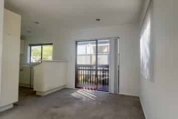 2/89 Hillsborough Road, Hillsborough