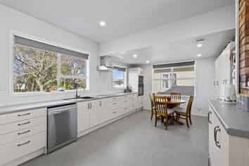 58 Wakefield, Westport